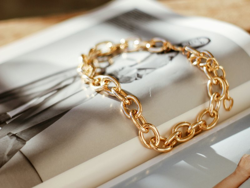 Old gold chain jewellery